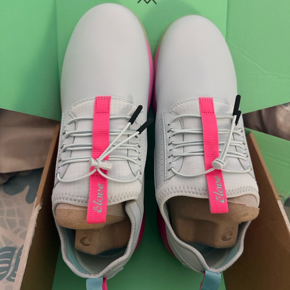 Love Women's Sneakers in White and Pink
